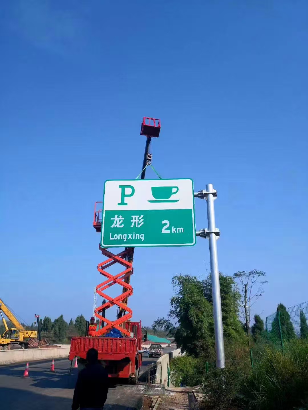 营口市监控立杆指路牌 - 厂家